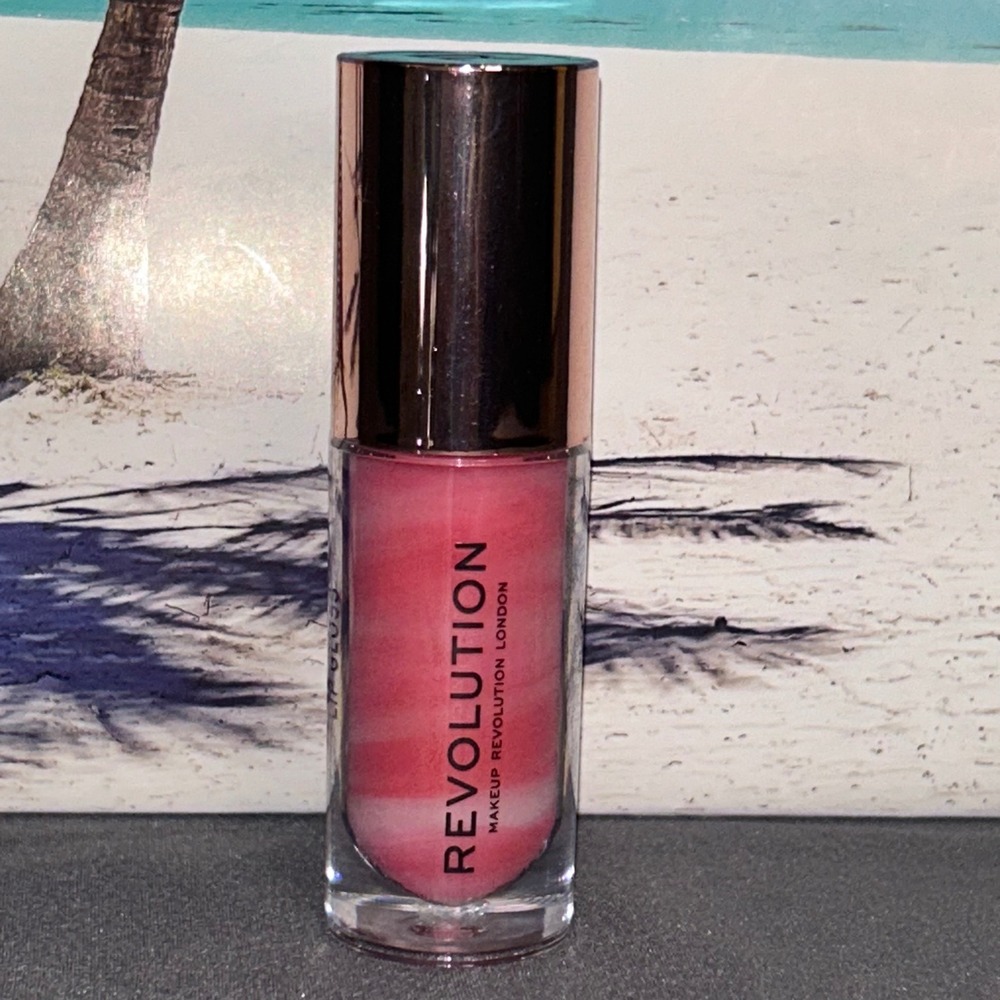 Makeup Revolution Ceramide Lip Swirl Soft Pink Lip Gloss Hydrating‎